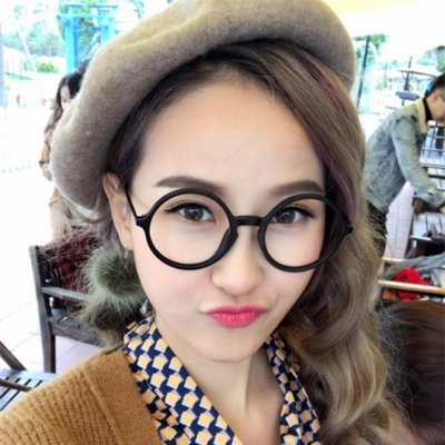 Profile Picture of Ly Ly Cheng (@LyLyCheng1) on Twitter