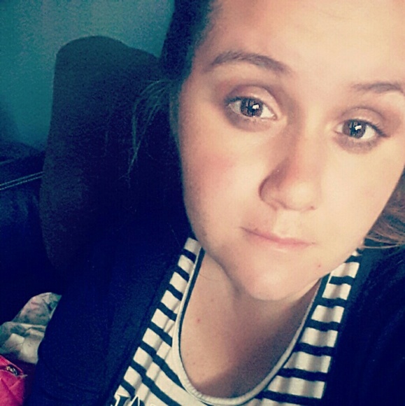 Profile Picture of Jasmin Strehle (@little_ma22) on Poshmark