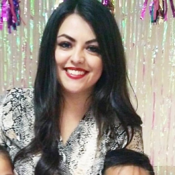 Profile Picture of Rosa Rueda (@rosa_rueda) on Poshmark