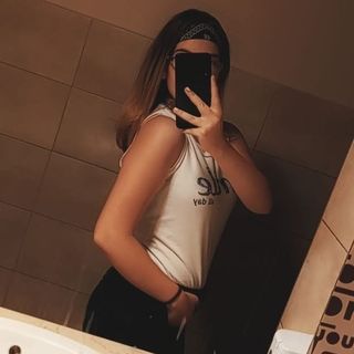 Profile Picture of Dolly Simon (@dolly.simon.31) on Facebook