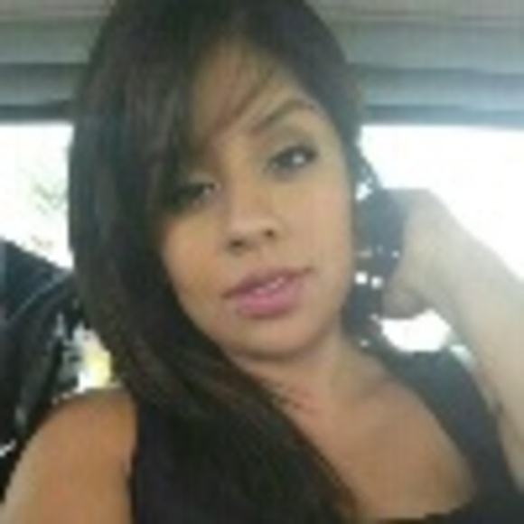 Profile Picture of Xenia Salinas (@xenia64) on Poshmark