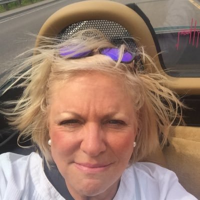 Profile Picture of Liz Thomas Harrigan (@ETH323) on Twitter