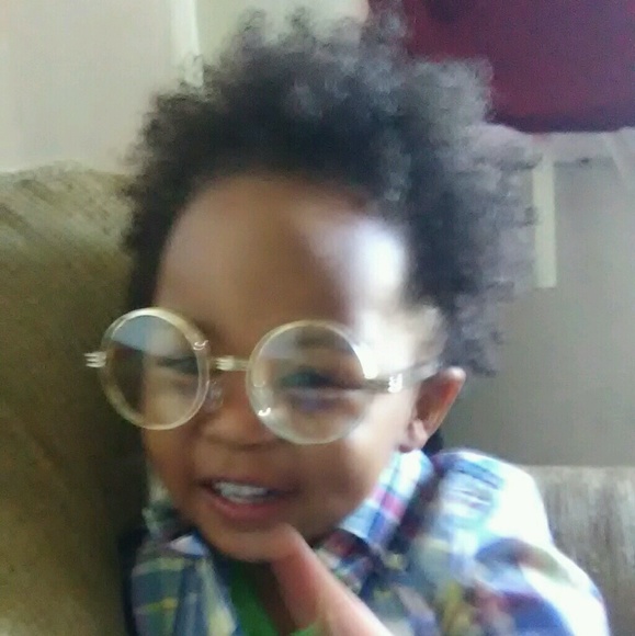 Profile Picture of Hazel Putillo (@reddb3rri) on Poshmark