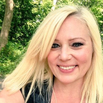 Profile Picture of Robin Burnett (@RobinBurnettWW) on Twitter