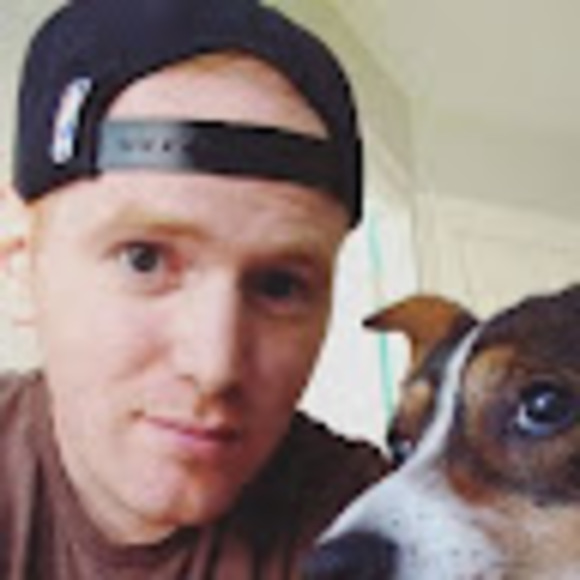 Profile Picture of Kevin Moeller (@kevinsmoeller) on Poshmark