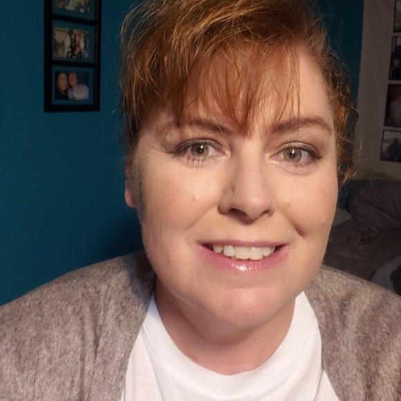 Profile Picture of Rose Cain (@nannashubby) on Poshmark