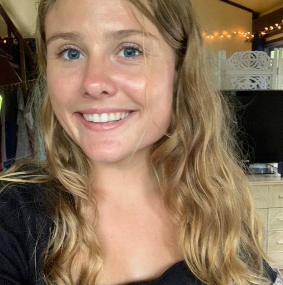 Profile Picture of Sophia Hilsen (@sophiahilsen) on Poshmark