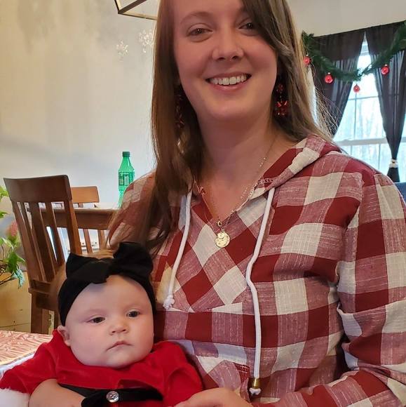 Profile Picture of April Rosson (@masonlanemt2) on Poshmark