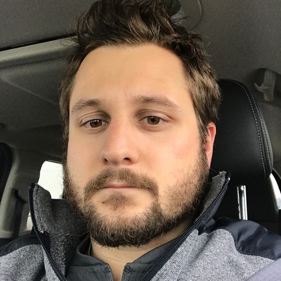 Profile Picture of Josh Hosking (@hosk15) on Poshmark