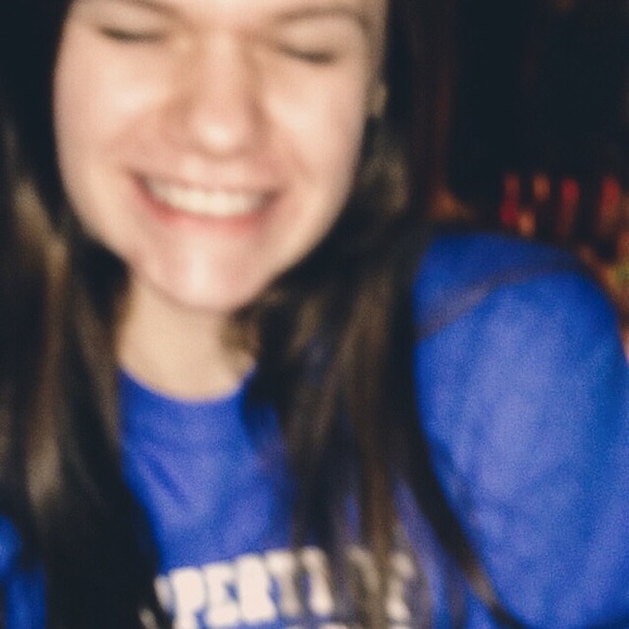 Profile Picture of Grace Polczynski (@gracepolcz) on Poshmark