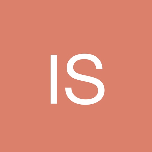 Profile Picture of Isabel Scott (@isabel6270) on Poshmark