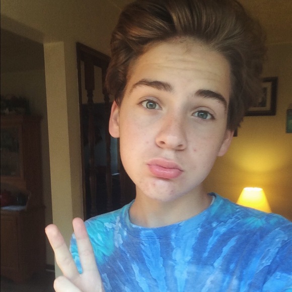 Profile Picture of Seth Hogan (@sethhogan) on Poshmark