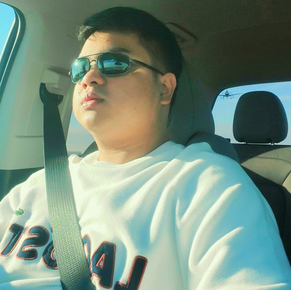 Profile Picture of Jerome De guzman (@cys04541) on Poshmark