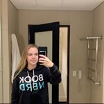 Profile Picture of paige_reads_in_quarantine (@paige_reads_in_quarantine) on Instagram