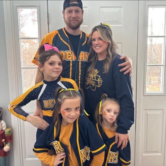 Profile Picture of Jessica Hammerman (@jesshammerman20) on Poshmark