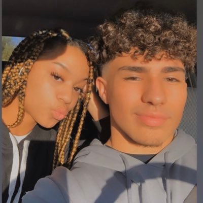 Profile Picture of Aaron Log$don (@logsdon34) on Twitter