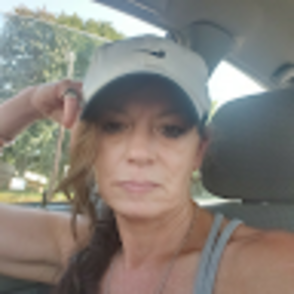 Profile Picture of Shawny Hoke (@shawnyhoke1971) on Poshmark