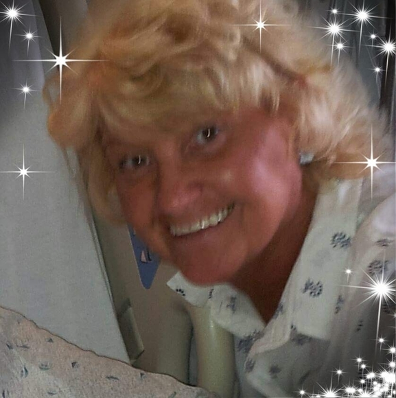 Profile Picture of Janice Braskey (@bundles75) on Poshmark