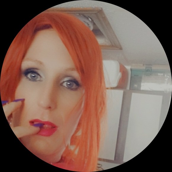 Profile Picture of Cassandra Button (@cassandra302021) on Poshmark