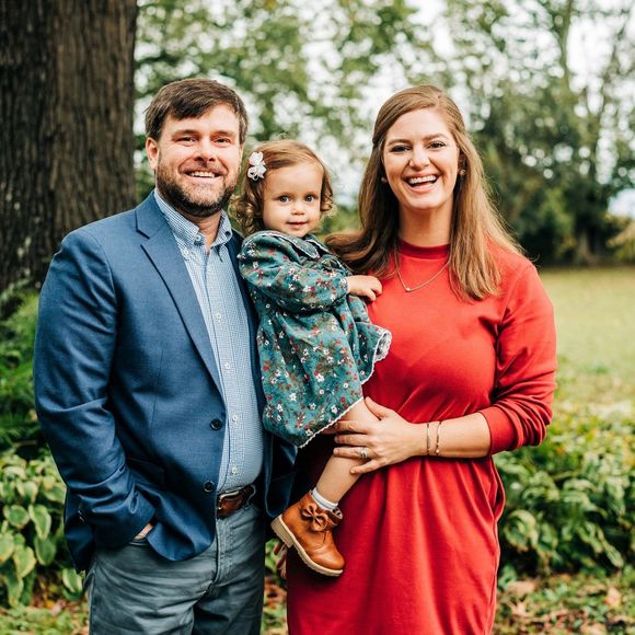 Profile Picture of Barrett Davis (@barrettydavis85) on Poshmark