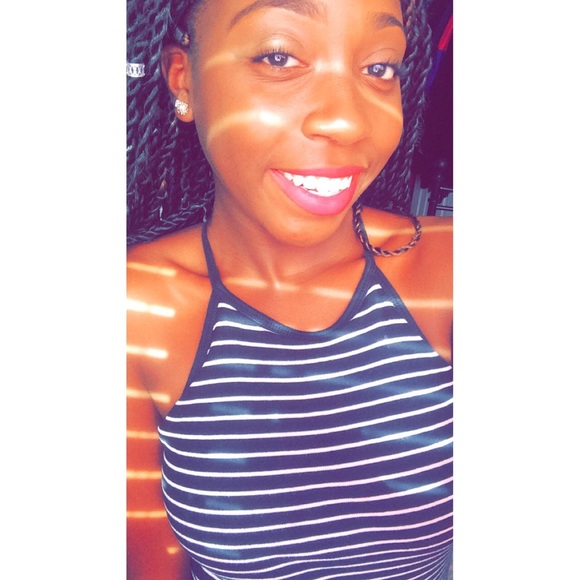 Profile Picture of Janai Sinclair-bell (@jsbell101) on Poshmark