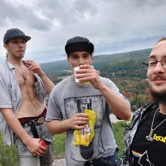 Profile Picture of Nathan G sterling (@didodz) on Poshmark