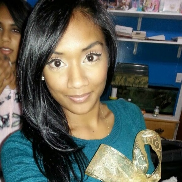 Profile Picture of Amrita Bajoon (@stacyyann) on Poshmark