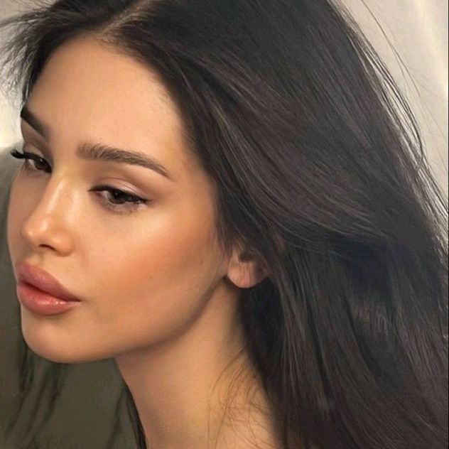 Profile Picture of Alice Shely (@alice.shely) on Tiktok