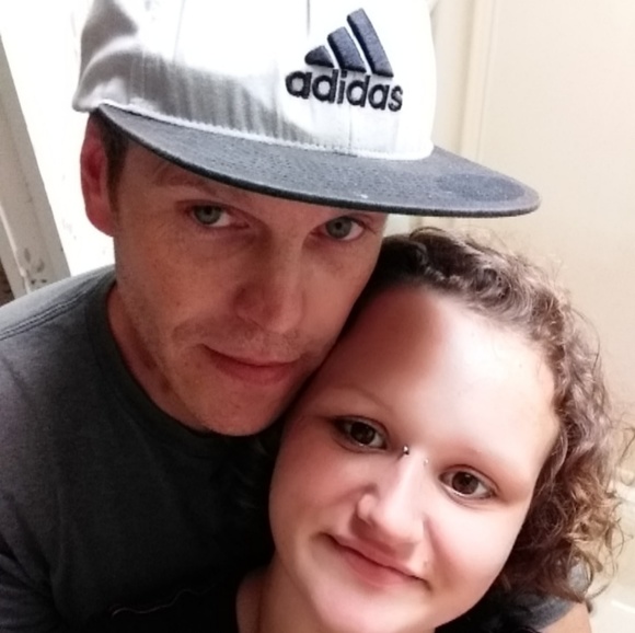 Profile Picture of Samantha Gilland (@samantha_g92) on Poshmark