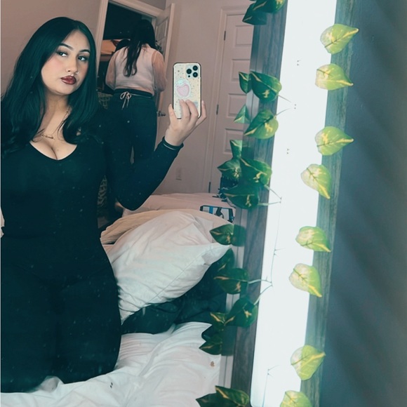 Profile Picture of Tania Silva (@taniasilva876) on Poshmark