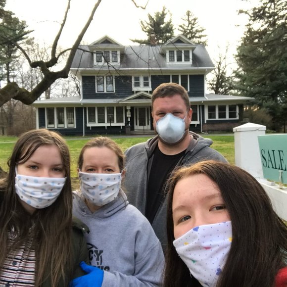 Profile Picture of Luann Meyer (@lmeyer0427) on Poshmark