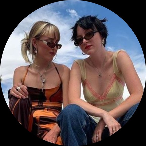 Profile Picture of Lily Tocher (@lilytocher) on Poshmark