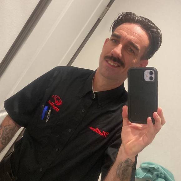 Profile Picture of Matt Mccomb (@matthewmccomb85) on Poshmark