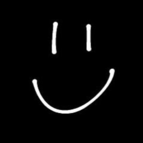 Profile Picture of Smiley Smiley (@smileysmiley714) on Poshmark