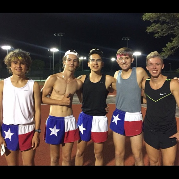 Profile Picture of Bobby Holt (@bobbyholt) on Poshmark