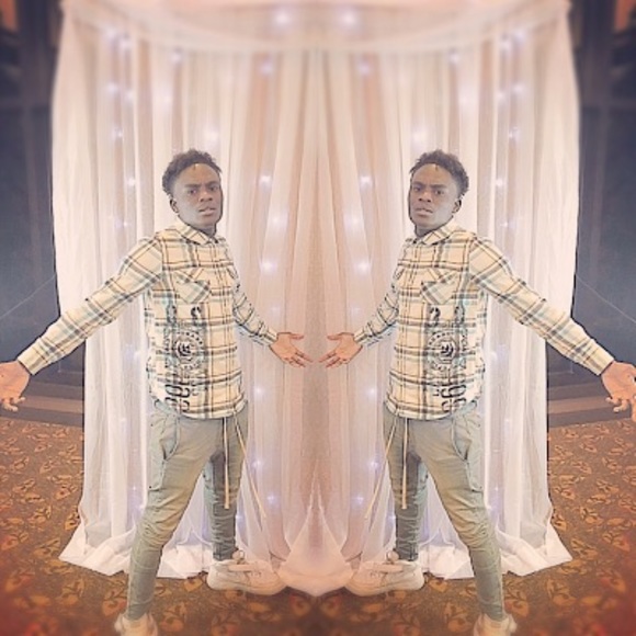 Profile Picture of Steven Laurent (@stevenlaurent3) on Poshmark