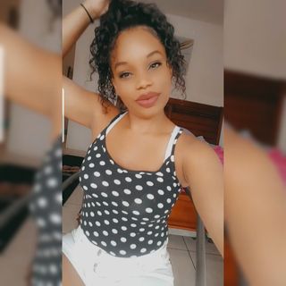 Profile Picture of Chella Bella (@Chellachelz) on Facebook