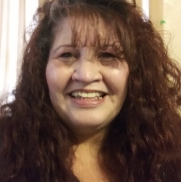 Profile Picture of Elesa Schlotthauer (@eschlotthauer66) on Poshmark