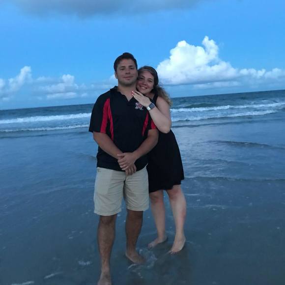 Profile Picture of Josh Faye (@joshfaye) on Poshmark
