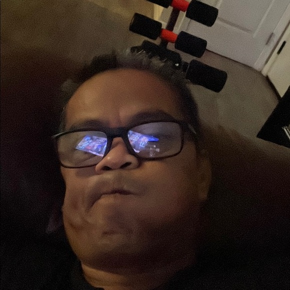 Profile Picture of Carlito Gagelonia (@cgagelonia) on Poshmark