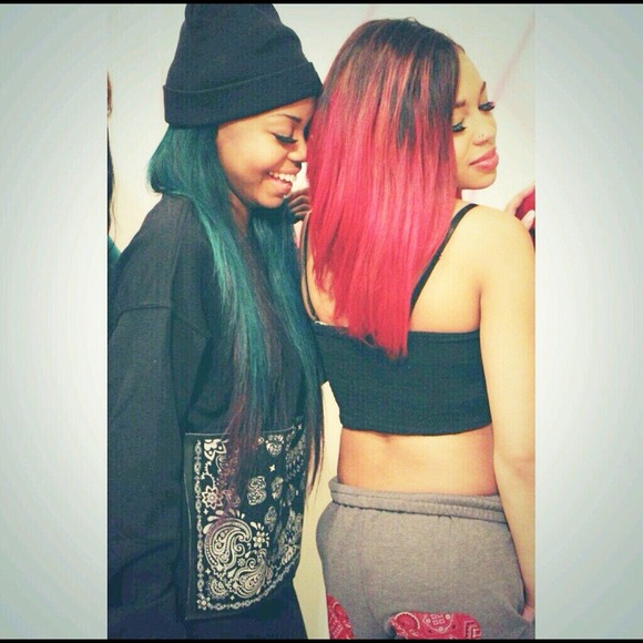 Profile Picture of Kandice Malign (@xxxkandiice) on Poshmark