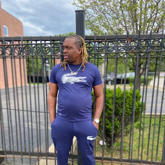 Profile Picture of Thomas Cole (@thomascole373) on Poshmark