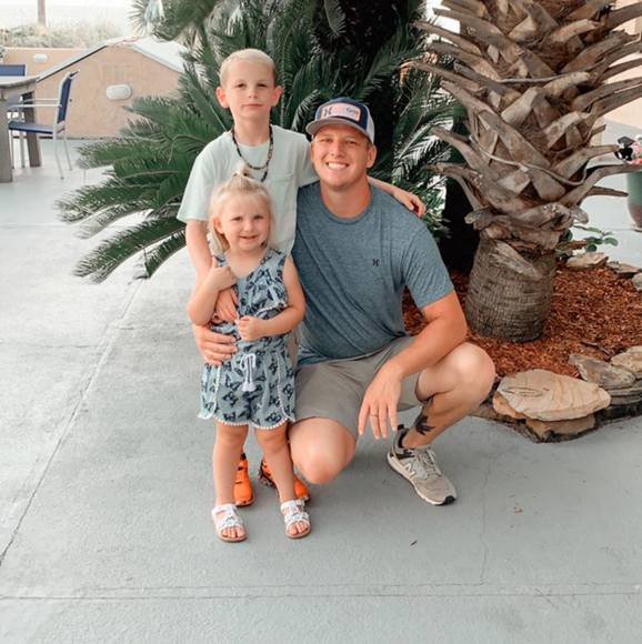 Profile Picture of Carly Hooper (@carlymichelle1) on Poshmark