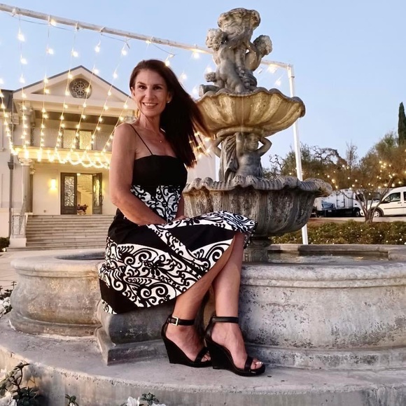 Profile Picture of Jessica Stocker (@jstocker627) on Poshmark