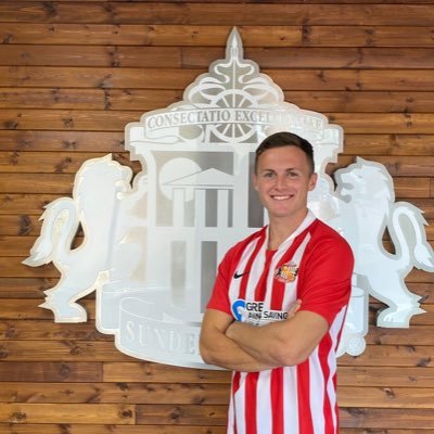 Profile Picture of Mitchell Curry (@mitchellcurry) on Twitter