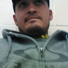 Profile Picture of Aaron Robledo (@Aaron34125275) on Twitter