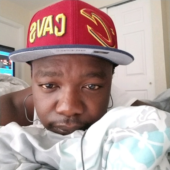 Profile Picture of Dwayne Grant (@tublack305) on Poshmark