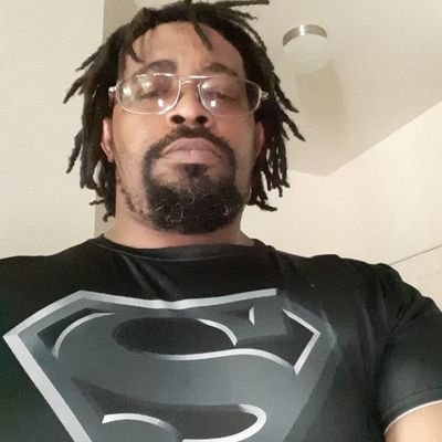 Profile Photo of Earl Bennett (@EarlBen00536396) on Twitter