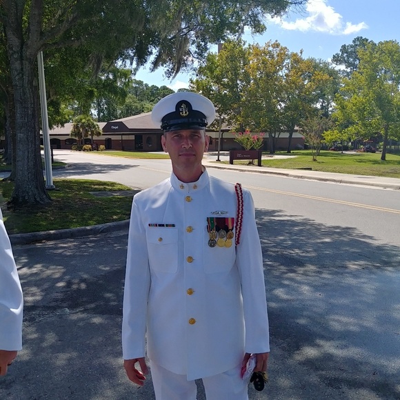 Profile Picture of Justin Mitchell (@jm7417) on Poshmark