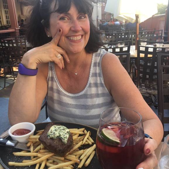 Profile Picture of Sharon Creagh (@sharoncreagh) on Poshmark